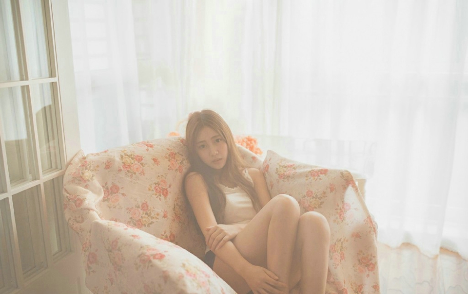 爱情不是必需，少了它心中却也荒凉。荒凉日子难过。难过的岂止是爱情？